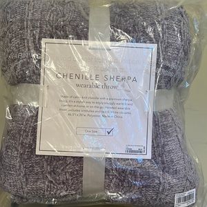 🍁Soft Surroundings Chenille Sherpa Wearable Throw